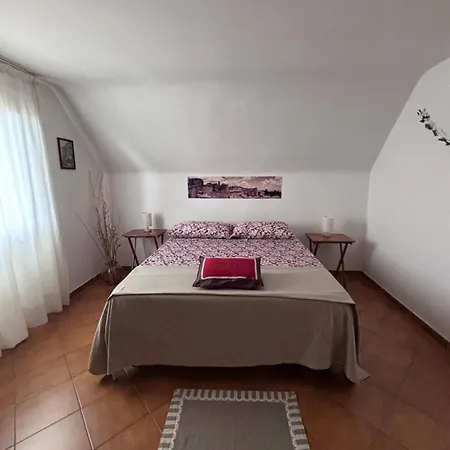 Lucy House Apartment *