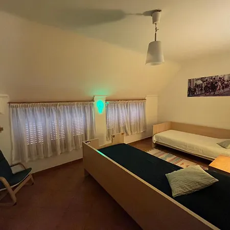 Lucy House Apartment *